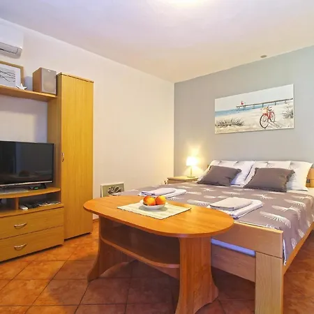 Fuer 3 Personen Ca 36 Qm In Pula-fondole, Istrien Istrische Riviera Apartment Valbandon